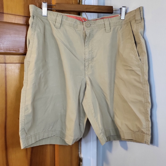 Columbia Men's Chino Shorts - Picture 1 of 6